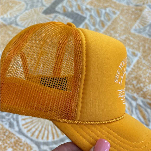Trucker hat - Picture 2 of 4